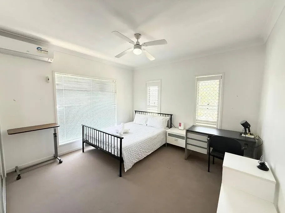 2 Spacious Rooms With Shared Bathroom In Modern Sunnybank Home Brisbane 0*,