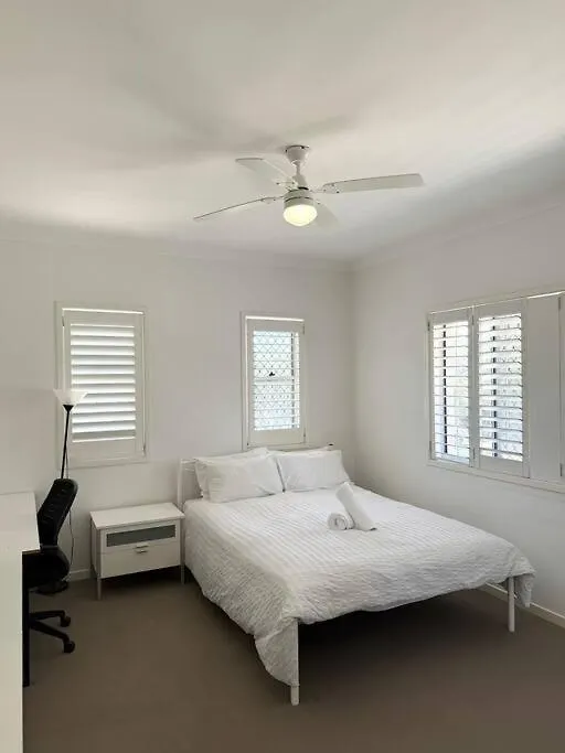 2 Spacious Rooms With Shared Bathroom In Modern Sunnybank Home Brisbane